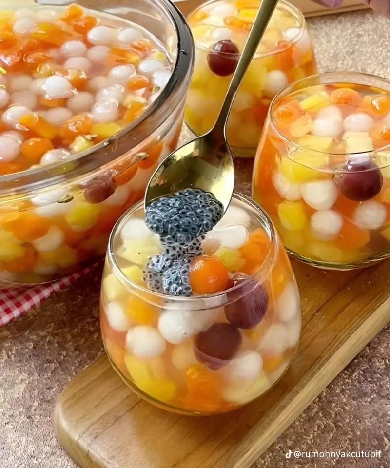 9 Resep es buah segar manis dan creamy, siap jadi hidangan pencuci mulut favorit keluarga