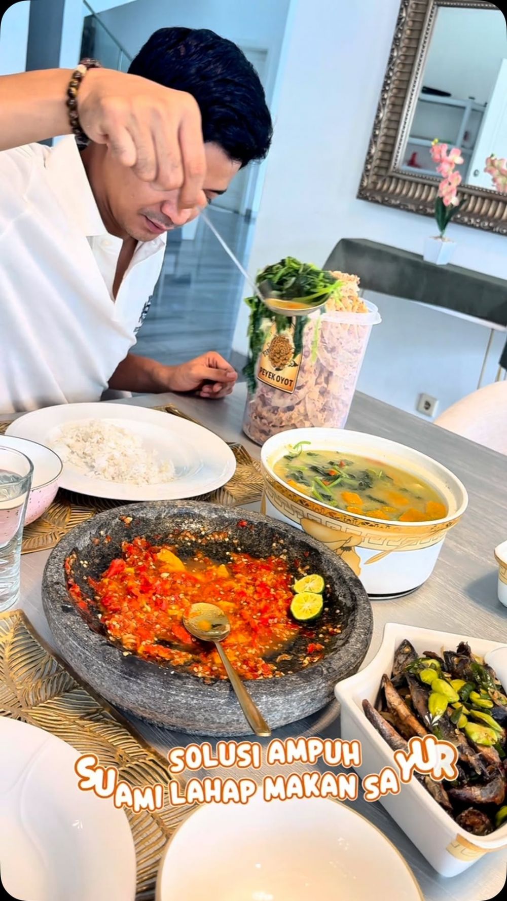 9 Potret rumah Adly Fairuz dan Angbeen Rish, hunian baru belum setahun ditempati kini putuskan pisah