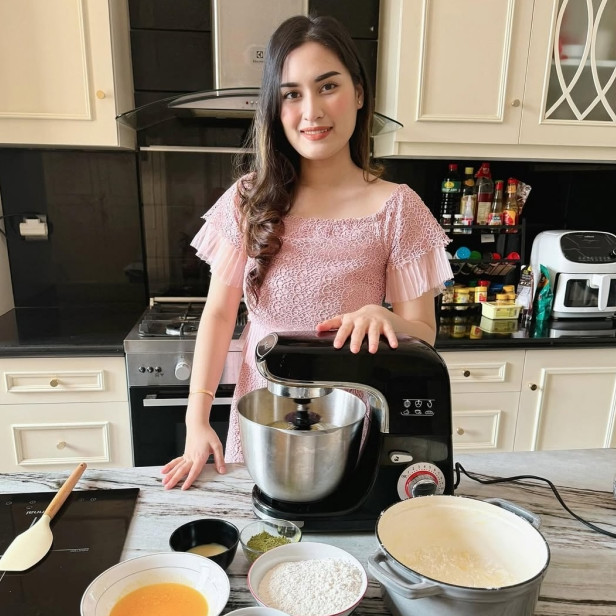 9 Potret rumah Adly Fairuz dan Angbeen Rish, hunian baru belum setahun ditempati kini putuskan pisah