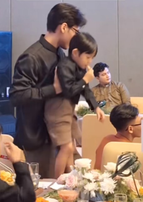 9 Potret Na Daehoon ikut kajian bareng tiga anak, sempat 'walkout' ketika disindir soal perceraiannya