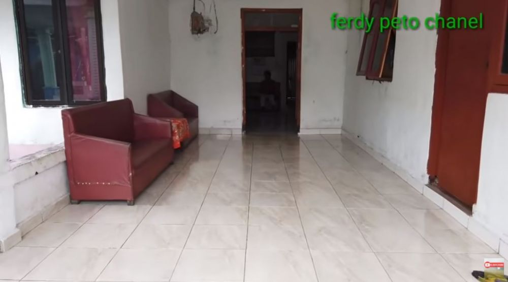 11 Potret rumah Betrand Peto di kampung, dapurnya beralas tanah jauh dari kata mewah