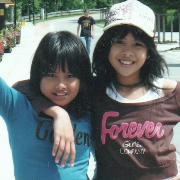 11 Potret kedekatan Maudy Ayunda dan Amanda Khairunnisa dari kecil hingga dewasa, kakak-adik goals