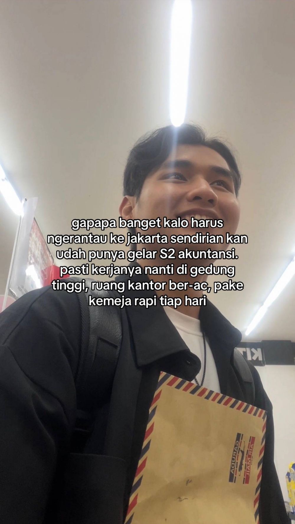 Kisah pria lulusan S2 Akuntansi sulit cari kerja di Jakarta, kalah ordal, kini jadi pengamen robot