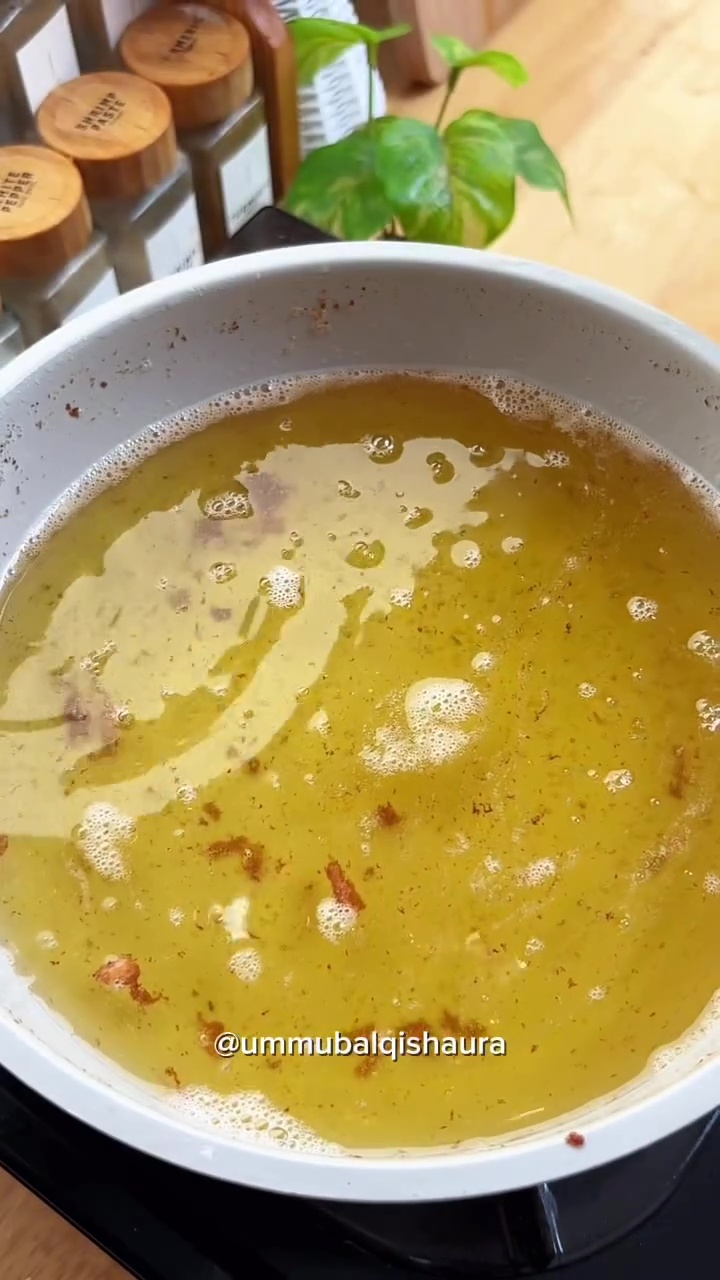 Wajib coba! Ini cara baru cegah minyak kotor saat menggoreng makanan, cukup tambah 1 ampas dapur