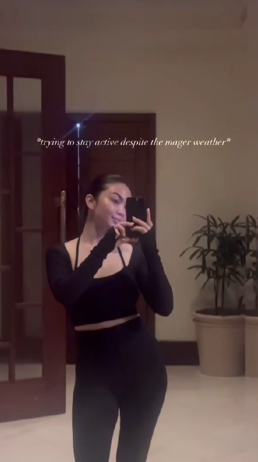 9 Potret rumah baru Ariel Tatum ini bergaya klasik, dibelain nukang sendiri demi interior estetik