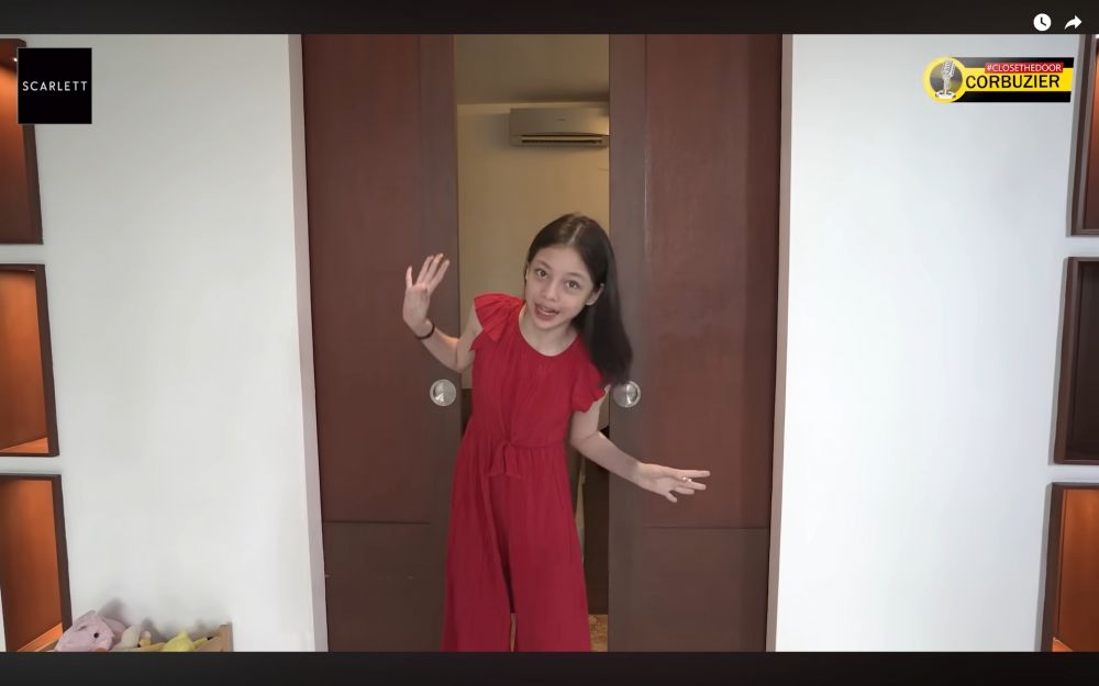 9 Potret tampilan rumah pribadi Deddy Corbuzier yang cozy bak villa, ada ruang khusus fitness