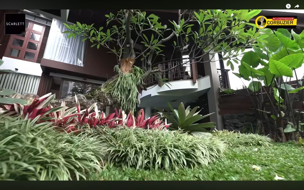 9 Potret tampilan rumah pribadi Deddy Corbuzier yang cozy bak villa, ada ruang khusus fitness