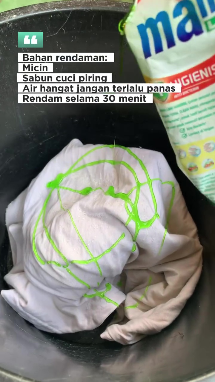 Wajib dicoba! Baju putih kusam bisa cerah lagi cuma pakai micin, begini cara pakainya biar efektif