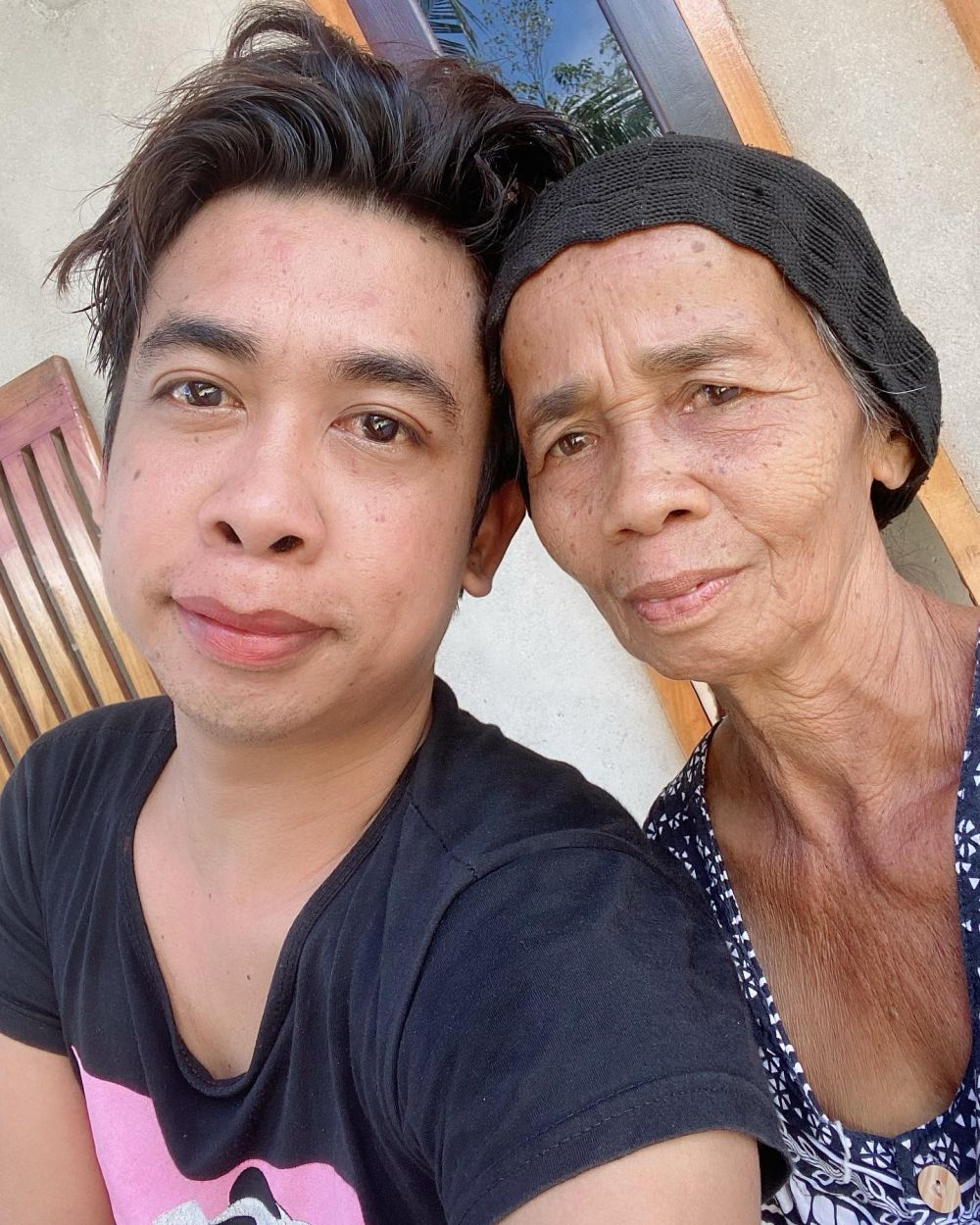 Ibunda telah berpulang, ini 11 potret kenangan Emak Ratu dan Mimi Peri, selalu hangat dan kompak