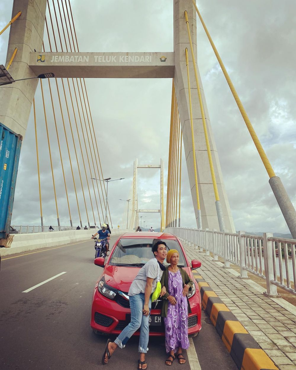 Ibunda telah berpulang, ini 11 potret kenangan Emak Ratu dan Mimi Peri, selalu hangat dan kompak