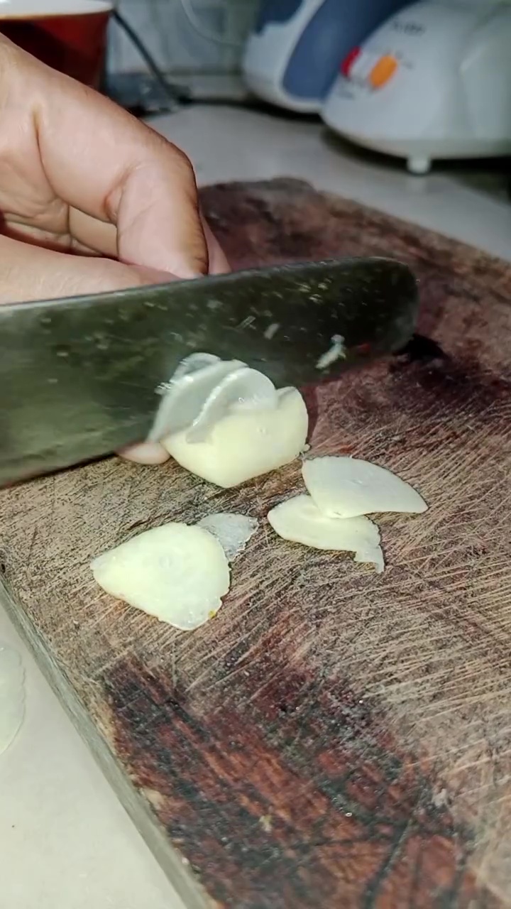 Sepele tapi penting, jangan asal potong bawang putih jika ingin hasil masakan lebih sedap maksimal