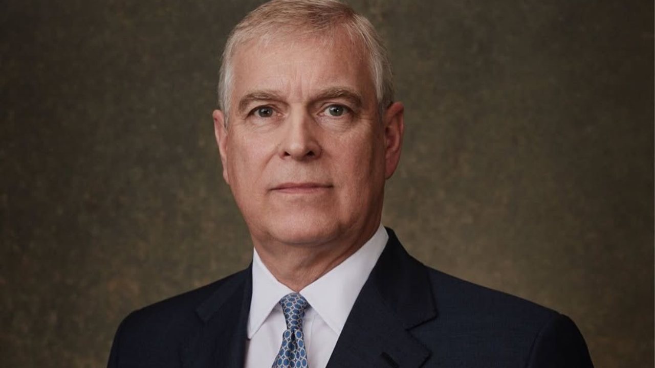 Raja Charles copot gelar Pangeran Andrew, ini 5  fakta di balik insiden kerajaan bikin heboh dunia