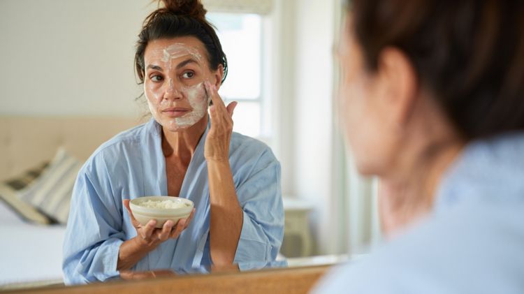 Air beras disebut bisa lawan penuaan dini, cuma modal dapur bisa glowing maksimal