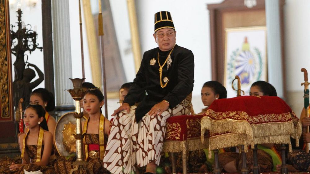 Mengenang sosok Paku Buwono XIII, raja Keraton Surakarta yang menjaga tradisi di era modern