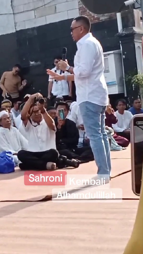 7 Potret Ahmad Sahroni muncul perdana di depan publik, ungkit soal rumah dijarah, tegaskan tak korupsi