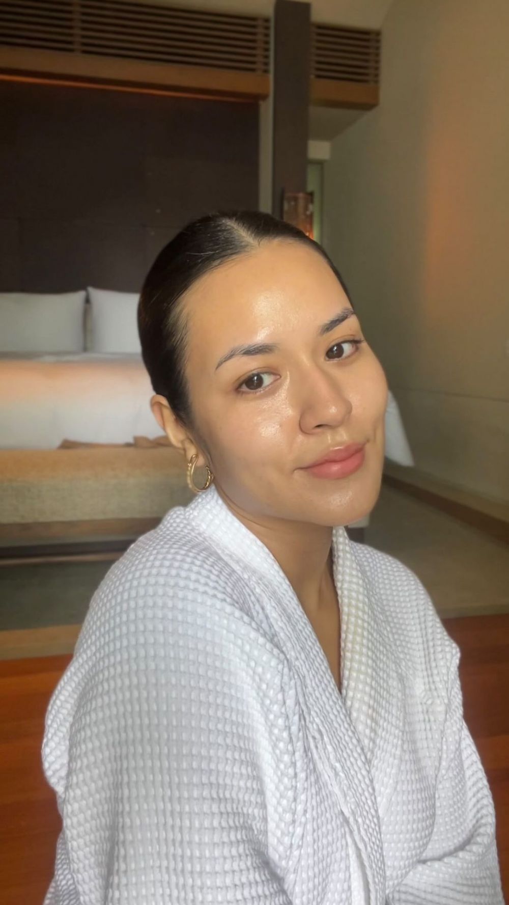Kini makin percaya diri dengan makeup cetar, ini 11 potret Raisa Andriana saat tampil bare face