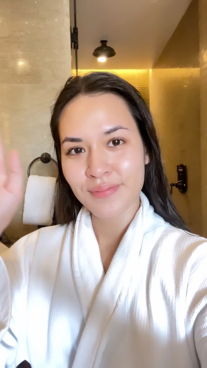 Kini makin percaya diri dengan makeup cetar, ini 11 potret Raisa Andriana saat tampil bare face