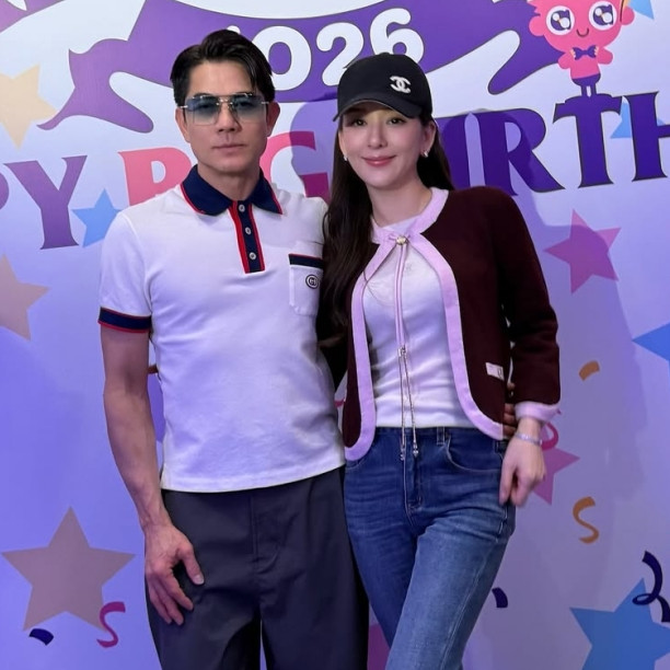 7 Potret istri Aaron Kwok usai melahirkan anak ke-3, tampil singset pakai jeans 5 hari setelah lahiran