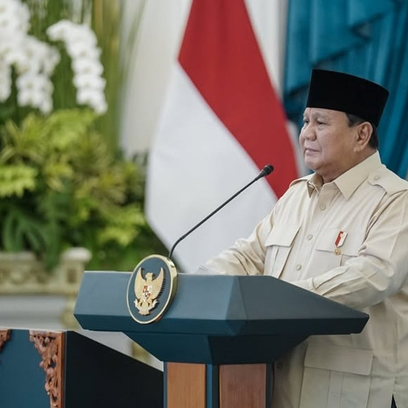 Prabowo umumkan perpanjangan proyek kereta cepat Whoosh hingga Banyuwangi