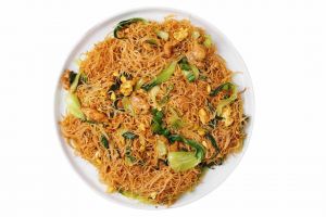 5 Resep bihun goreng spesial ala rumahan, pas untuk sarapan sampai makan malam