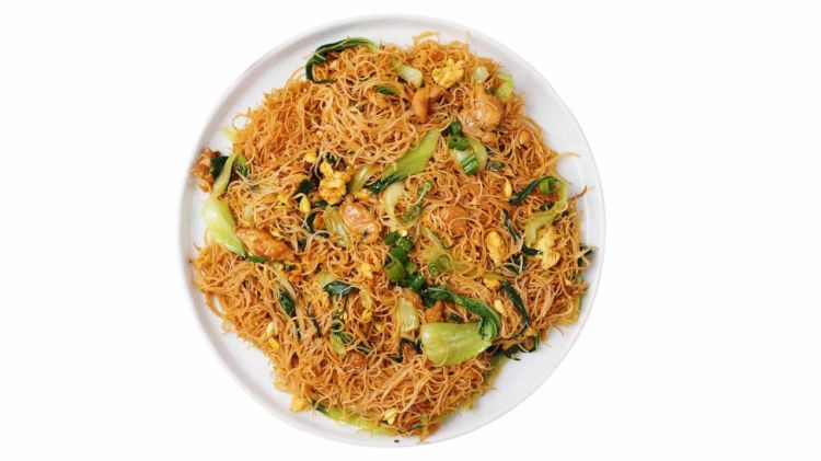 5 Resep bihun goreng spesial ala rumahan, pas untuk sarapan sampai makan malam