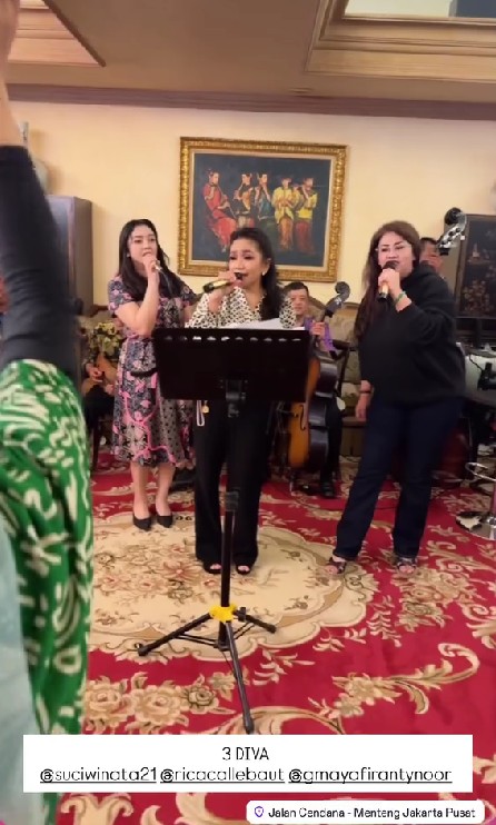 9 Potret perayaan ultah Ari Sigit ke-55, momen istri dan dua mantan istri akur bikin salfok