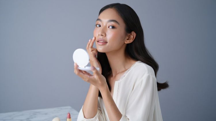 Nggak perlu ribet layering, ini 5 rekomendasi produk makeup yang sudah mengandung SPF tinggi
