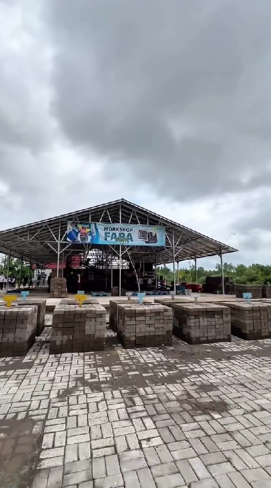 9 Potret Raffi Ahmad ajak Irfan Hakim kunjungan kerja ke Nusakambangan, tunjukkan sisi lain dari lapas