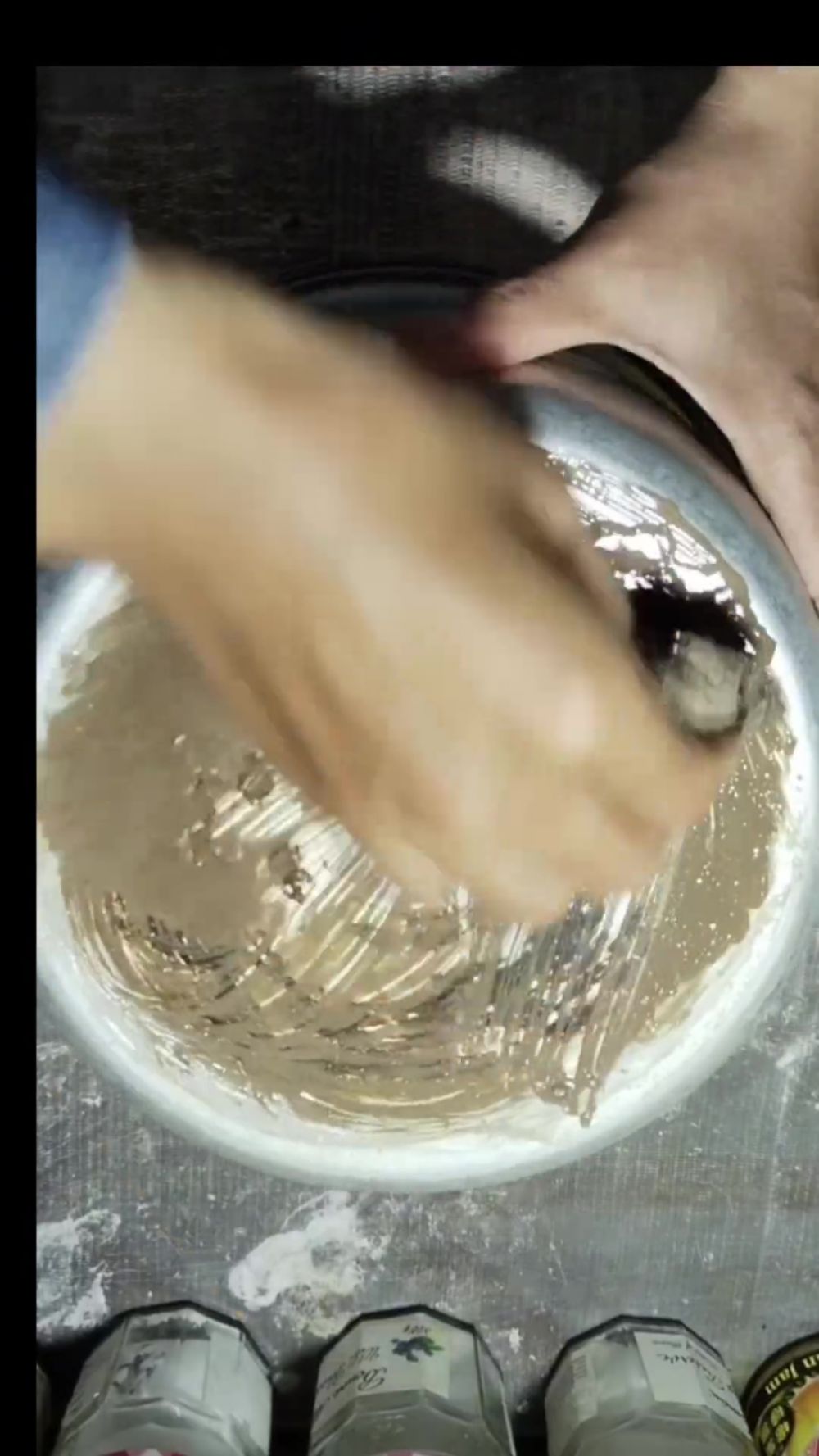 Panci rice cooker gosong usai dipakai 15 tahun, wanita ini bagikan trik mengubahnya jadi kinclong