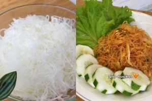Mau bikin bihun goreng yang nggak lengket dan bumbunya rata? Coba pakai 2 trik ini biar lebih enak