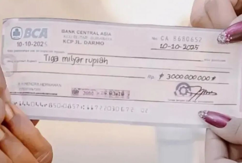 Ingat kakek Tarman yang nikahi gadis 24 tahun beri mahar cek Rp3 M? Kini ngaku cek hilang usai resepsi