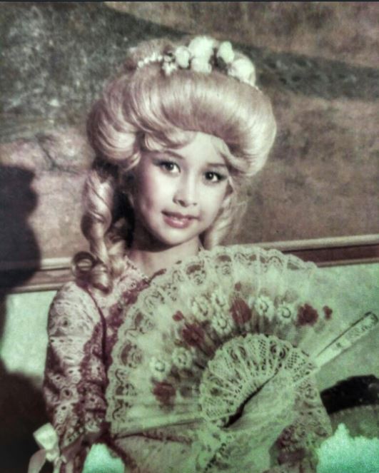 Dulu bintang iklan Nyonya Meneer kini jadi YouTuber, intip 9 potret transformasi Ira Maya Sopha