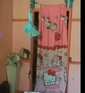 6 Potret sederhana rumah masa kecil Fajar Sadboy jauh dari kata mewah, teras masih pakai plester semen
