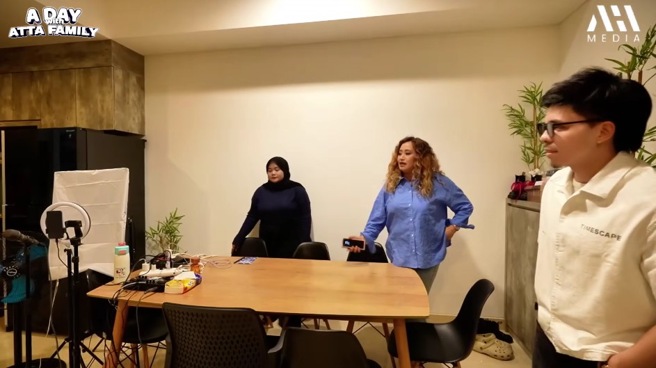 Pindah rumah lagi, ini 9 potret hunian baru Pinkan Mambo di Pondok Indah, sewa Rp1,2 juta per hari