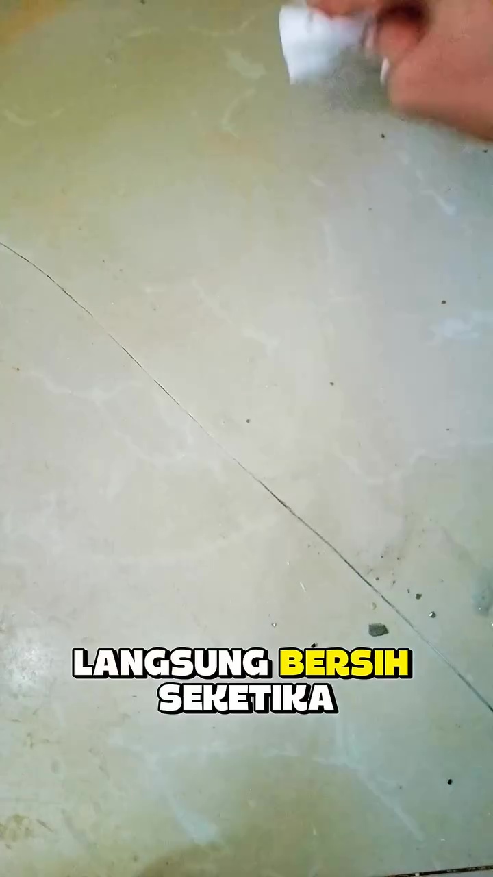 Lantai berkarat karena bekas tabung gas? Bersihkan pakai 2 bahan ini biar langsung hilang tak berbekas