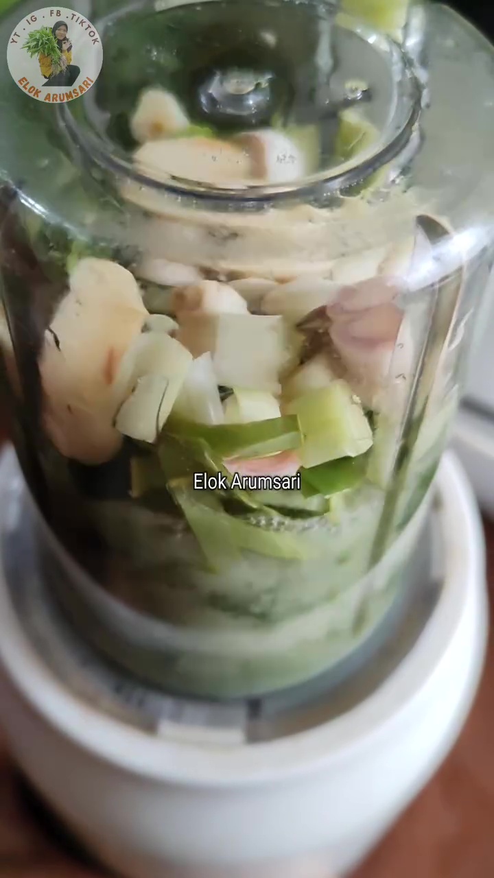 Wajib tahu! Ternyata bawang putih bisa ampuh usir hama semut di tanaman, begini cara pakainya