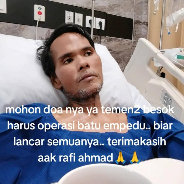 7 Potret kondisi Fahmi Bo usai jalani operasi kantung empedu, ngaku sudah lumayan sehat