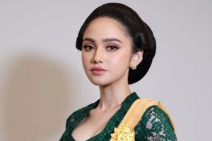 Aura gadis Jawanya terlalu kuat, ini 9 potret Syifa Hadju jadi bridesmaids Luna Shabrina, manglingi