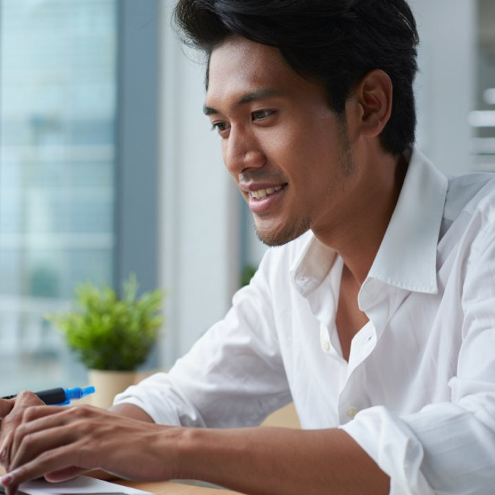 100 Kata-kata bijak ala Gen Z soal dunia kerja, bikin semangat dan lebih realistis