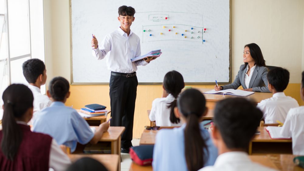 50 Contoh pembukaan presentasi di sekolah, simpel tapi terkesan profesional