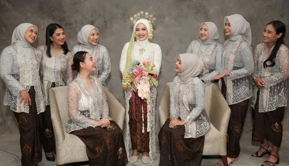 9 Potret Amanda Manopo jadi bridesmaid sahabatnya non seleb, penampilannya dengan makeup tipis dipuji