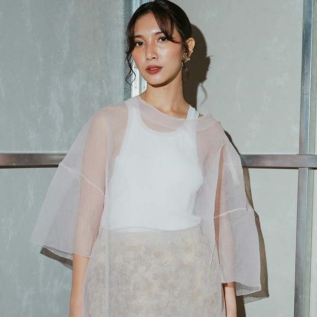 Pernah jadi pengisi soundtrack Crayon Shinchan, ini 9 potret masa kecil Sheila Dara yang jago nanyi