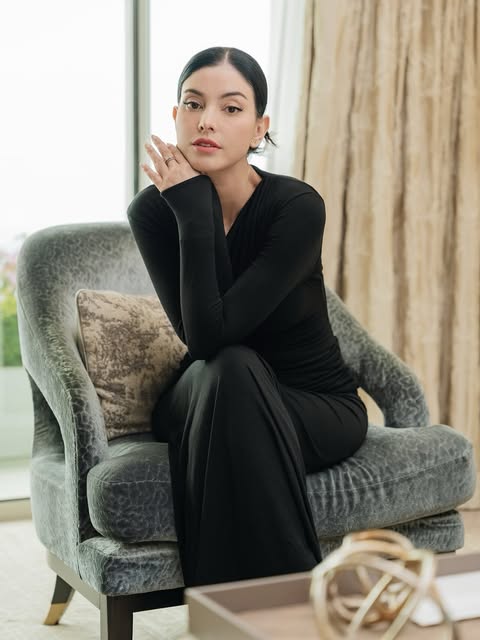 Siapa Medina Dina? Sosok seleb cantik pemain FTV yang dikabarkan dekat dengan Gading Martin