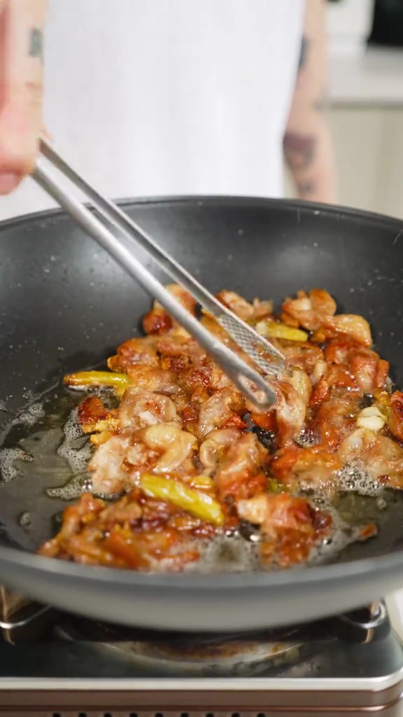 Jadi kunci makanan rumahan lebih sedap, ini trik bikin minyak ayam bawang ala Willgoz