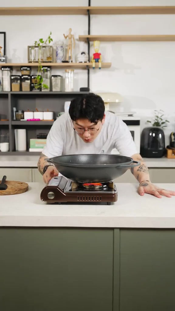 Jadi kunci makanan rumahan lebih sedap, ini trik bikin minyak ayam bawang ala Willgoz