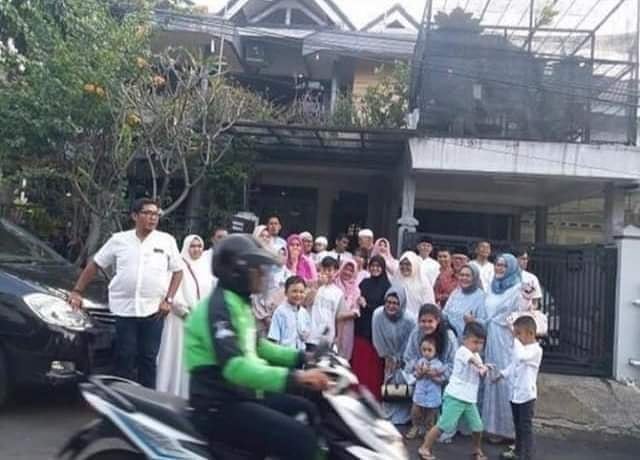 11 Foto bareng yang berujung ngakak, ada momen tak terduga bikin gagal fokus total