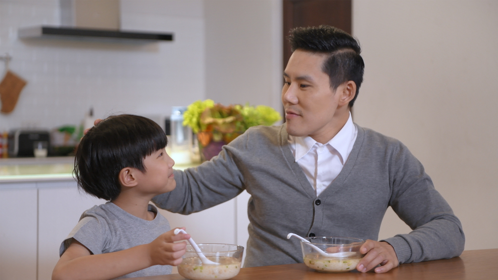 Seru-seruan di hari ayah bareng anak tersayang bisa dimulai dengan satu aktivitas kecil tapi bermakna 