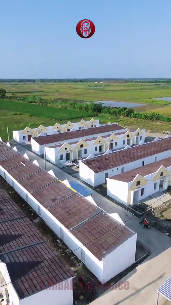 Jarang nongol di TV karena kini jadi bos properti, intip 9 potret usaha perumahan Limbad