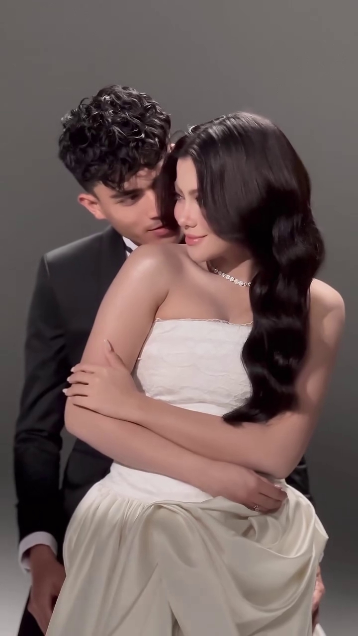 Segera menikah lagi, ini 9 potret Hanum Mega jalani photoshoot prewedding bareng calon suami