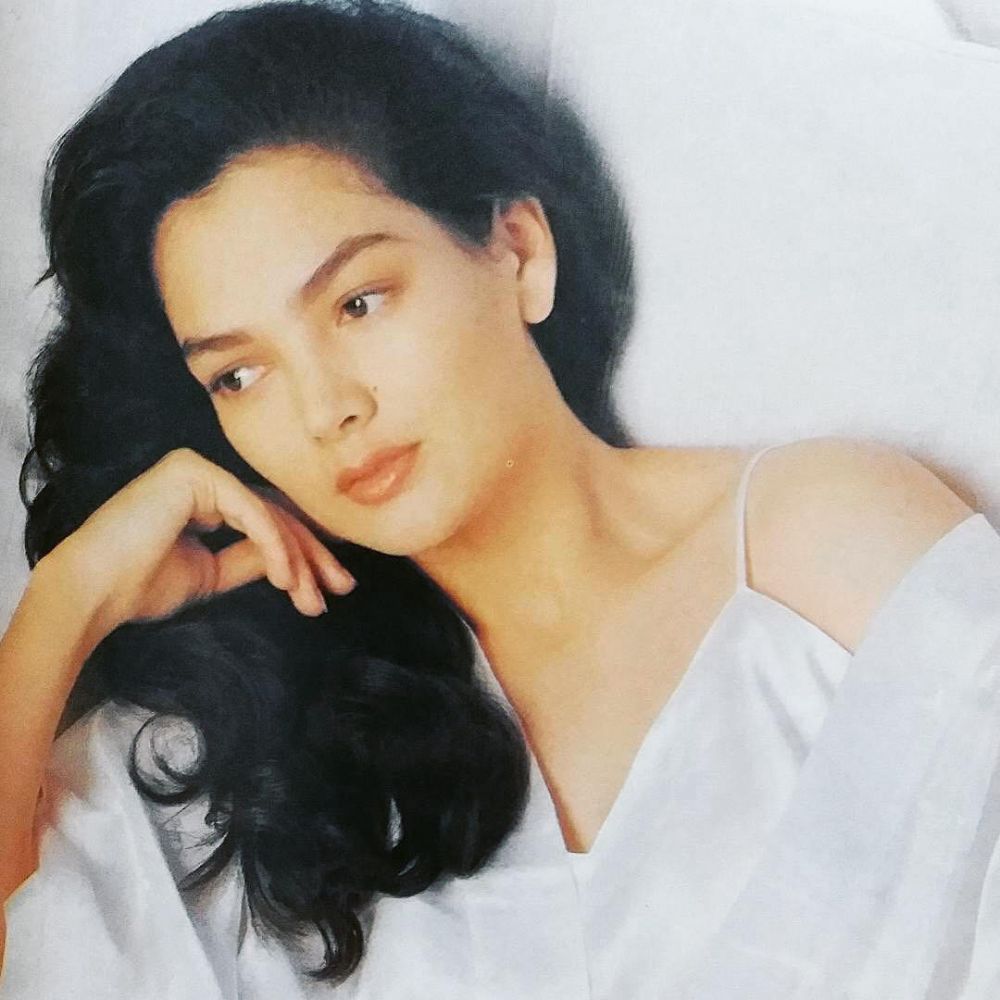 Gadis Warkop ini dijuluki vampir cantik, 11 potret lawas Ida Iasha yang memesona dari dulu